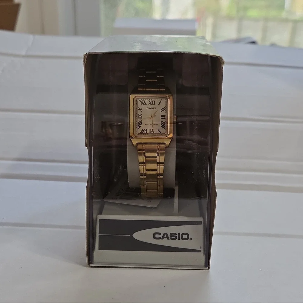 NIB Casio LTP-V007 Goldtone Womens 29mm Watch. Quartz,Analog,Water-Resist,SS.